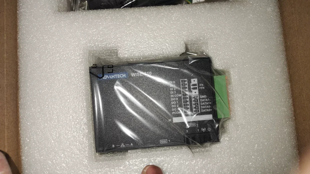 Advantech WISE-710 with 8GB SD Industrial Gateway thumbnail
