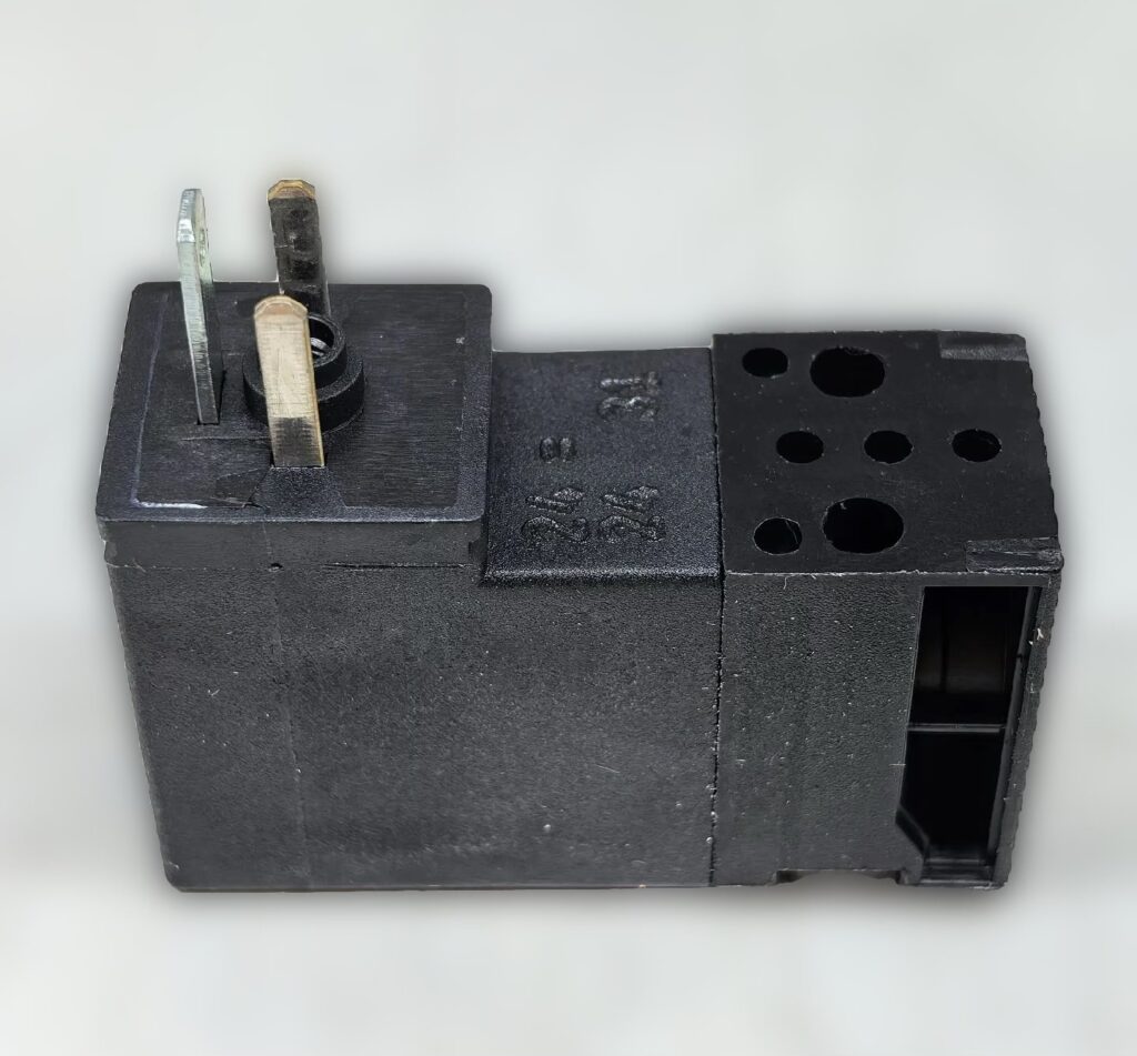 Parker P2E-KS32C. Pneumatic Valve thumbnail
