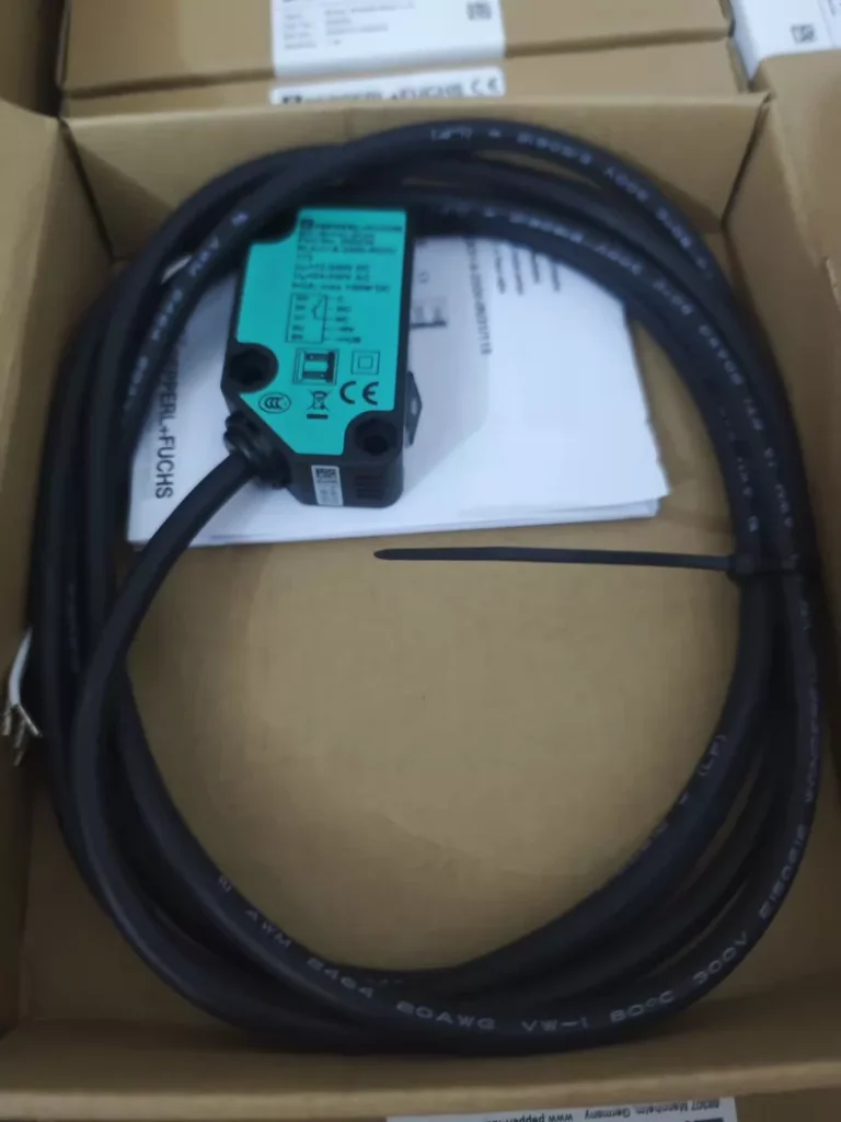 Pepperl+Fuchs Photoelectric Sensor RLK31-8-2500-IR/31/115