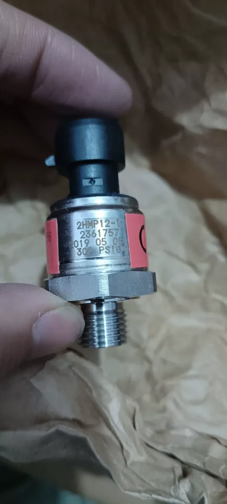 YORK 025W47072-006 Pressure Sensor thumbnail