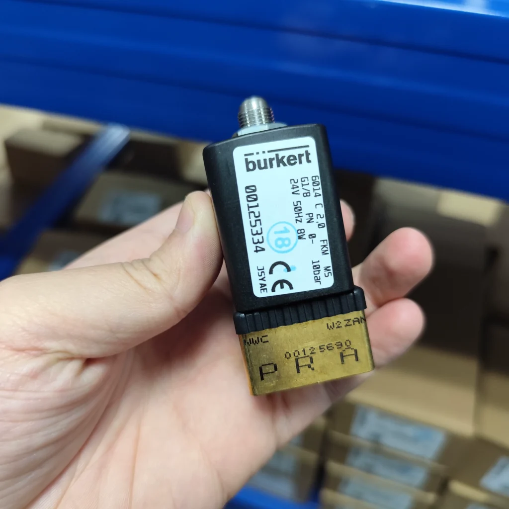 Burkert 12533 Solenoid Valve