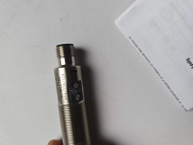 Pepperl+Fuchs Sensor VL18LL-M/40A/118/128 thumbnail