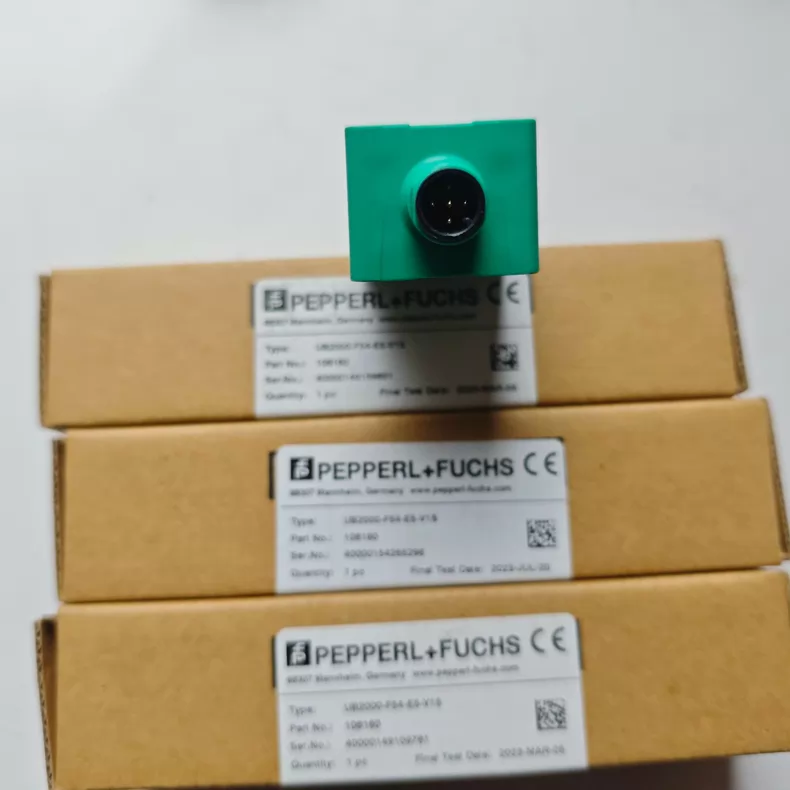 Pepperl+Fuchs Ultrasonic Sensor UB2000-F54-E5-V15
