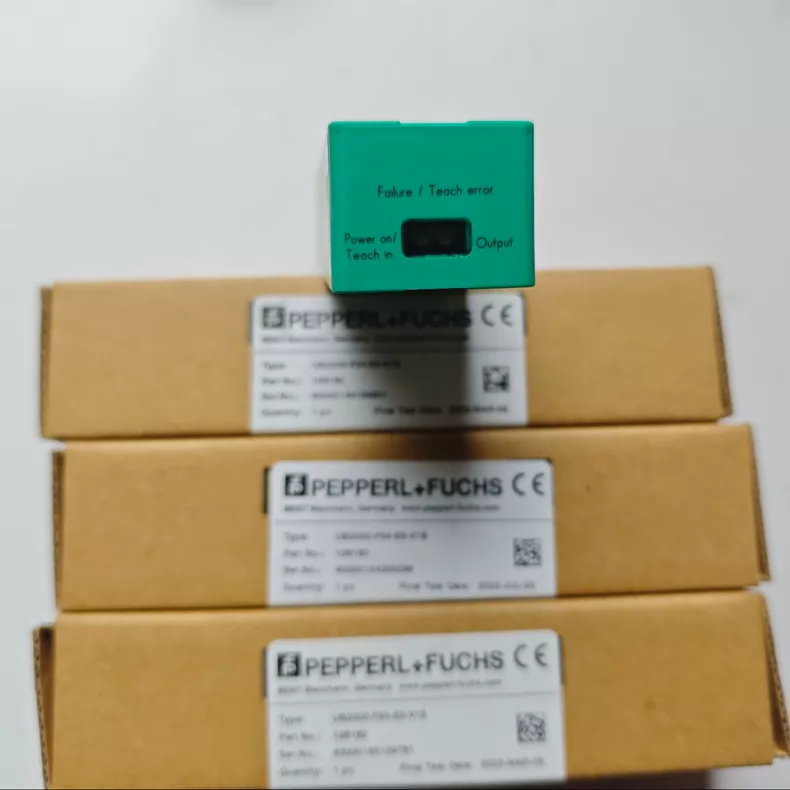 Pepperl+Fuchs Ultrasonic Sensor UB2000-F54-E5-V15 thumbnail