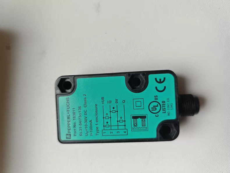 Pepperl+Fuchs Photoelectric Sensor RL31-54/73C/136 thumbnail