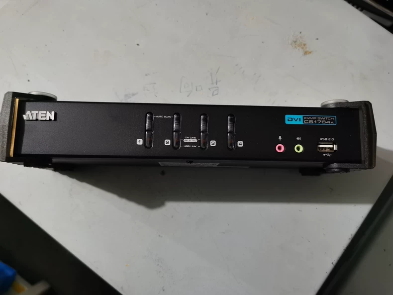 ATEN CS1764A KVM Switch