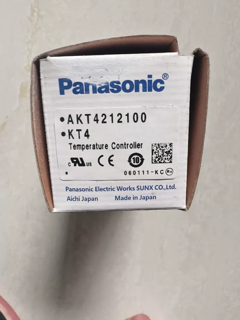 Panasonic AKT4212100 Temperature Controller