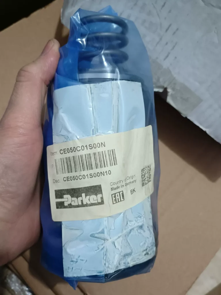 Parker CE050C01S00N Valve thumbnail