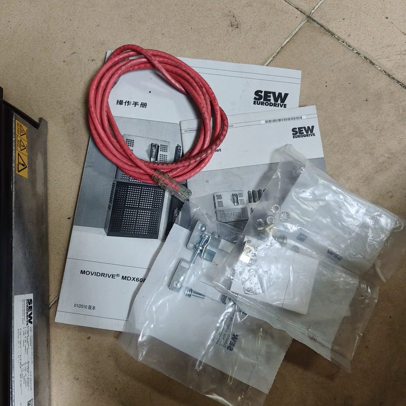 SEW-EURODRIVE Variable Frequency Drive MDX61B0030-5A3-4-0T thumbnail