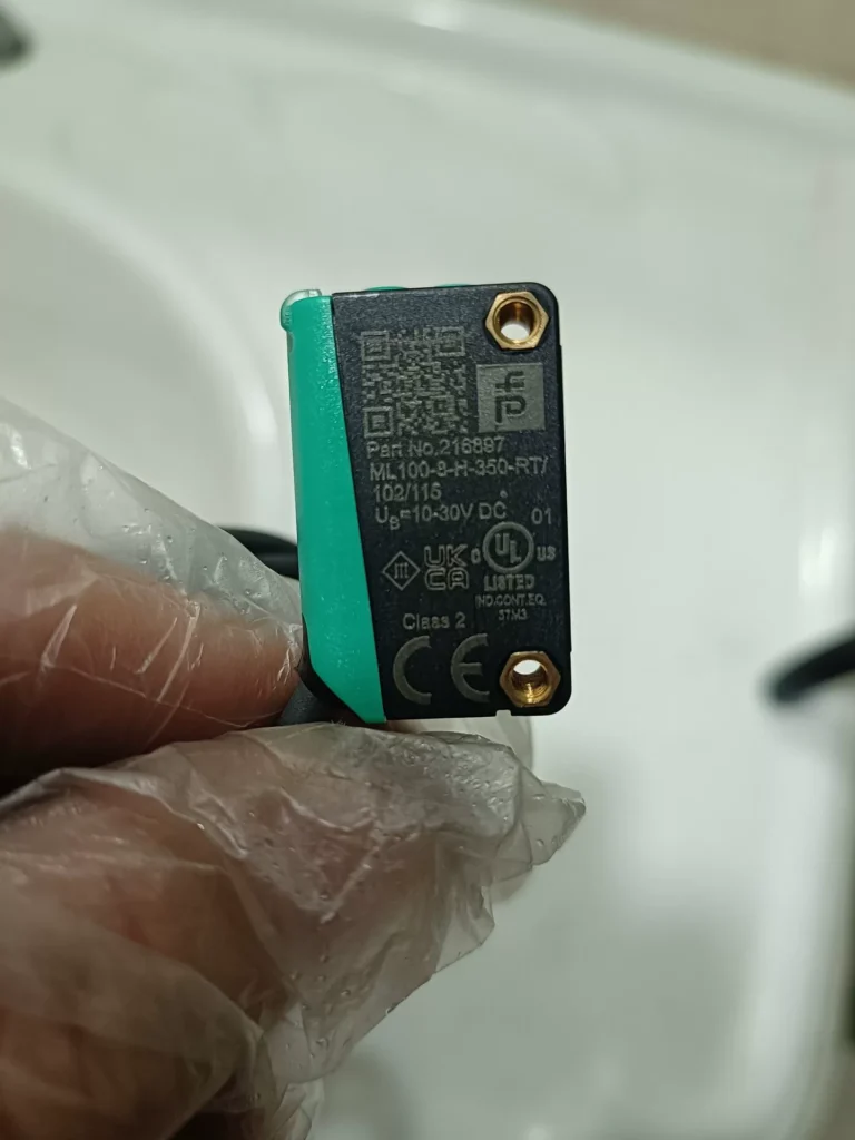 Pepperl+Fuchs ML100-8-H-350-RT/102/115 Proximity Sensor thumbnail