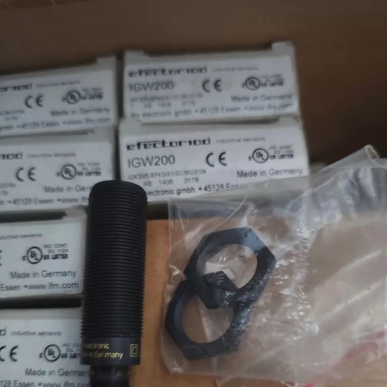 ifm Proximity Sensor IGW200
