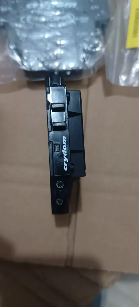 Sensata Crydom DR24D12L Solid State Relay thumbnail