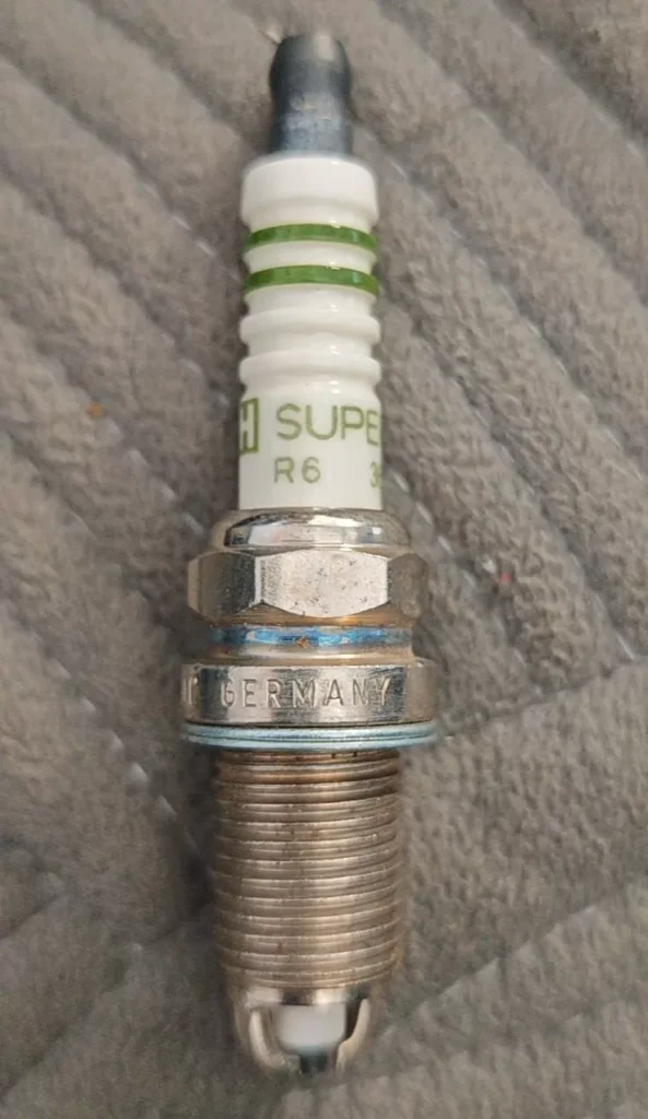 Bosch FR7LDC Spark Plug thumbnail