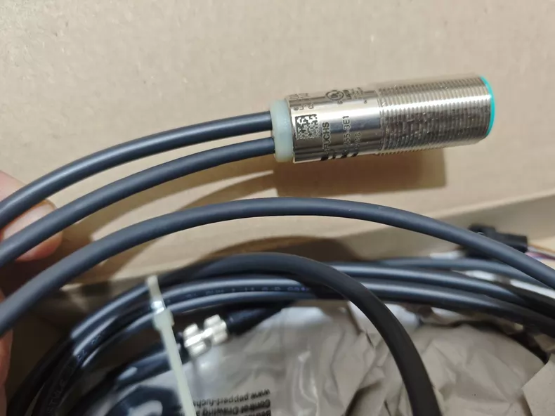 Pepperl+Fuchs Proximity Sensor UDC-18GM50-255-3E1 thumbnail