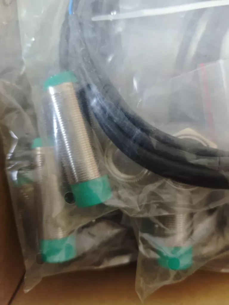 Pepperl+Fuchs Proximity Sensor NBN12-18GM50-E0 thumbnail