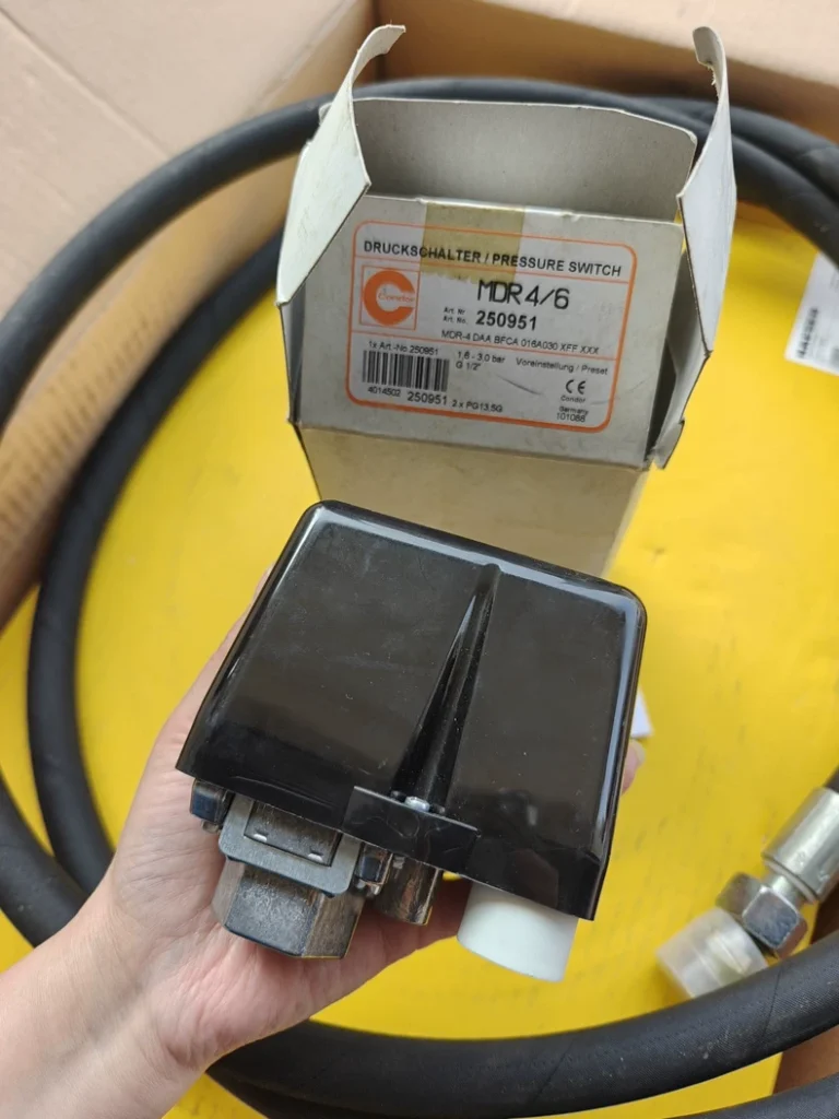 CONDOR Air Compressor Pressure Switch MDR4/6 thumbnail