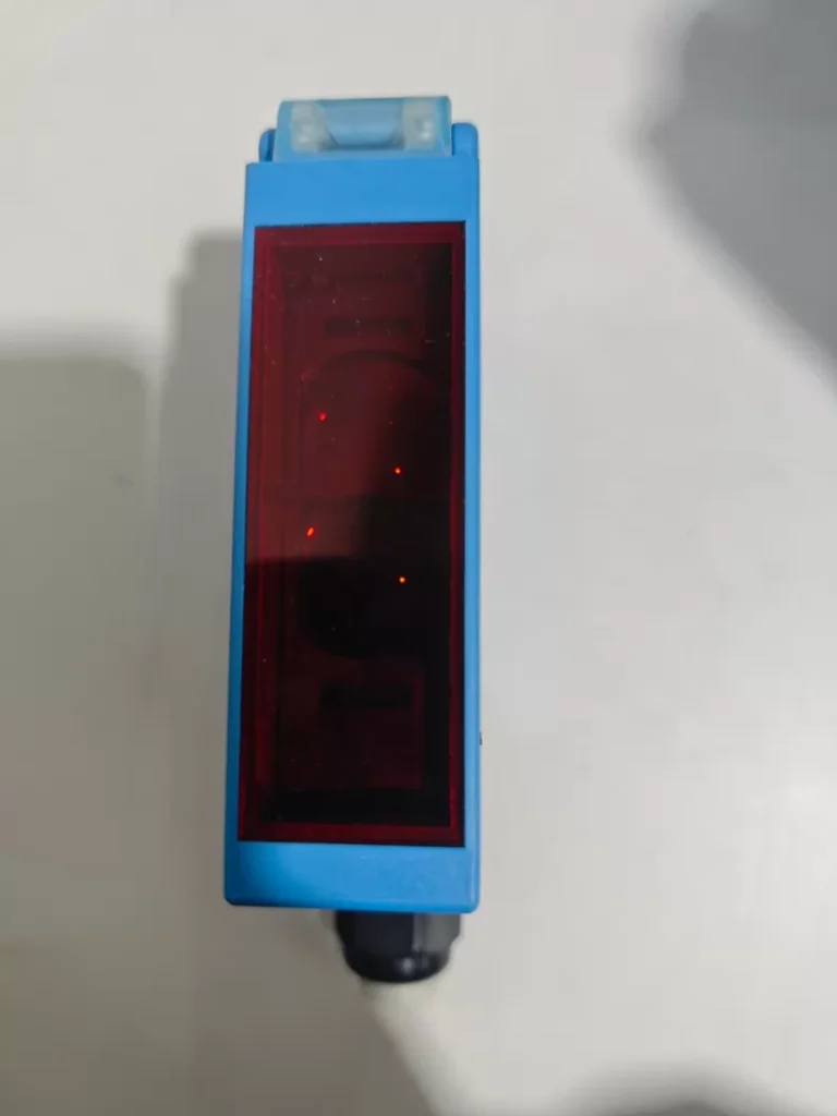 SICK Photoelectric Sensor WL34-V240 thumbnail