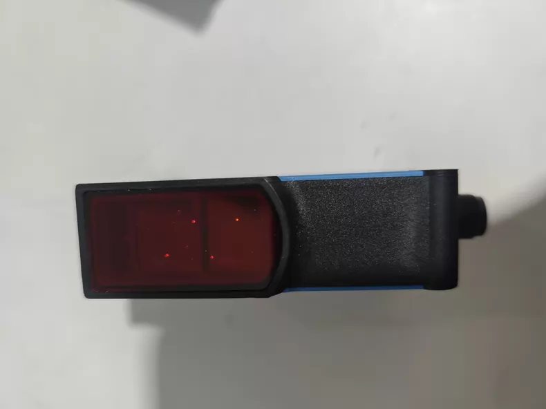 SICK Photoelectric Sensor WL23-2P2430 thumbnail