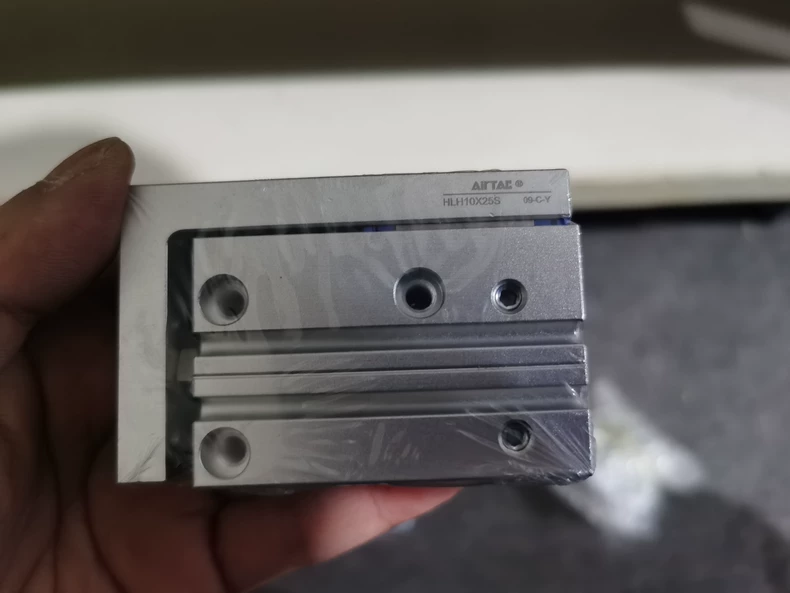 AIRTAC HLH10X25S Cylinder thumbnail