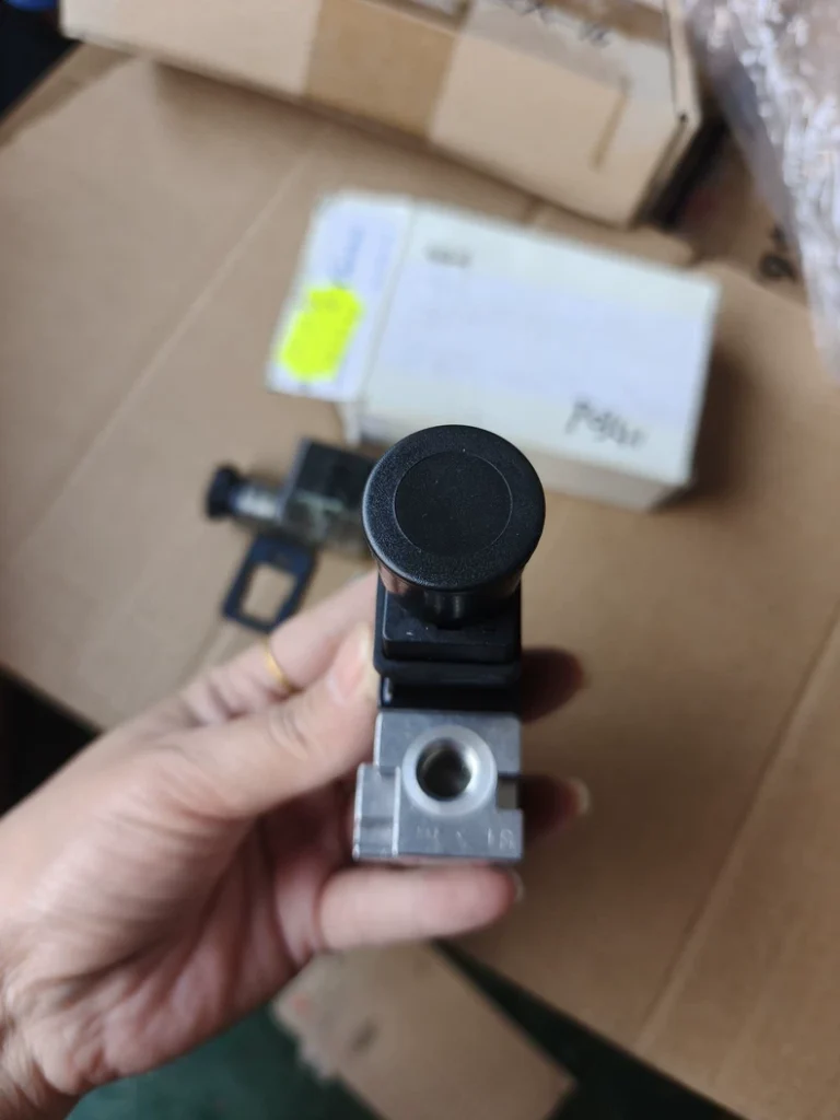 Nordson Solenoid Valve 250921 thumbnail