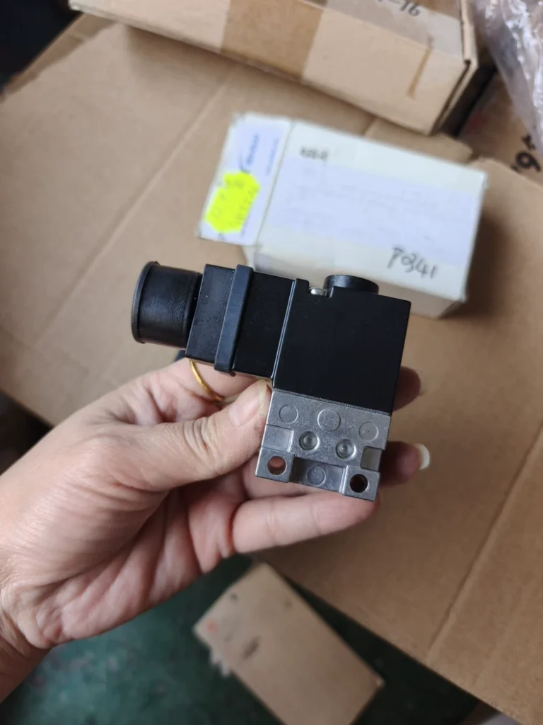 Nordson Solenoid Valve 250921 thumbnail
