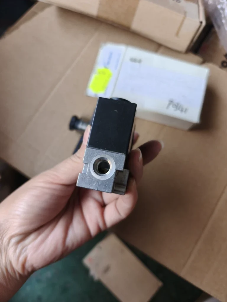 Nordson Solenoid Valve 250921 thumbnail