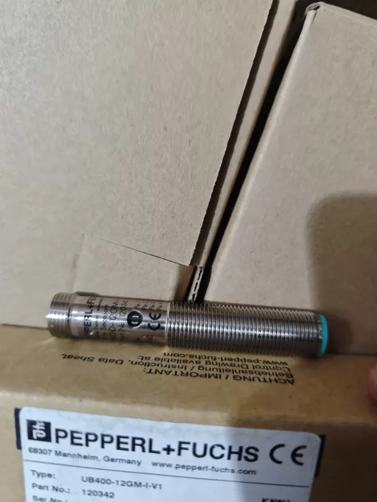 Pepperl+Fuchs Ultrasonic Sensor UB400-12GM-I-V1 thumbnail