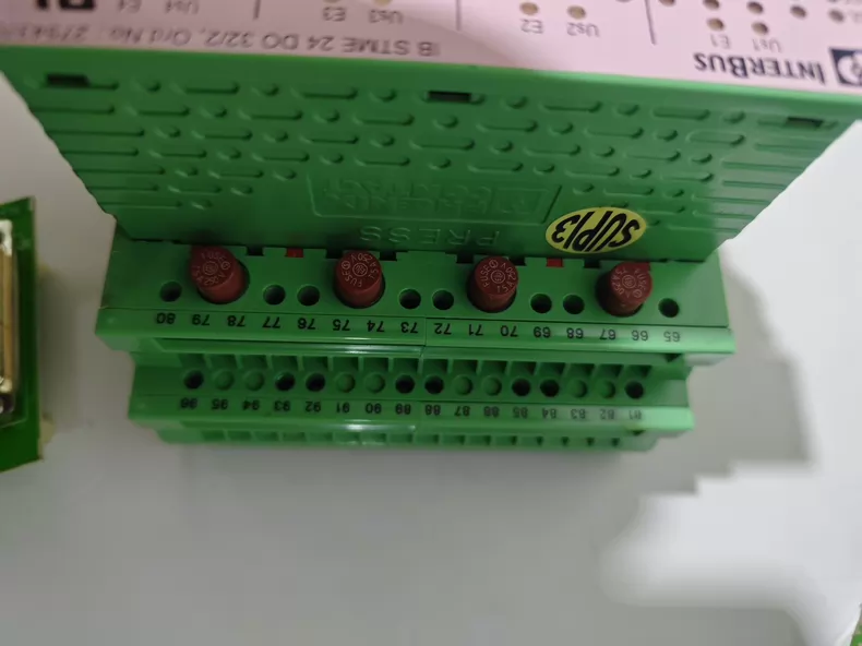Phoenix Contact DO32/2 Digital Output Module
