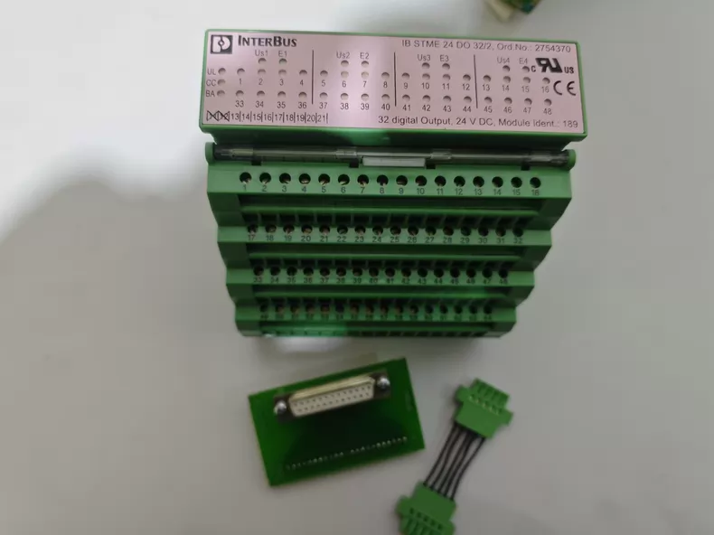Phoenix Contact DO32/2 Digital Output Module thumbnail