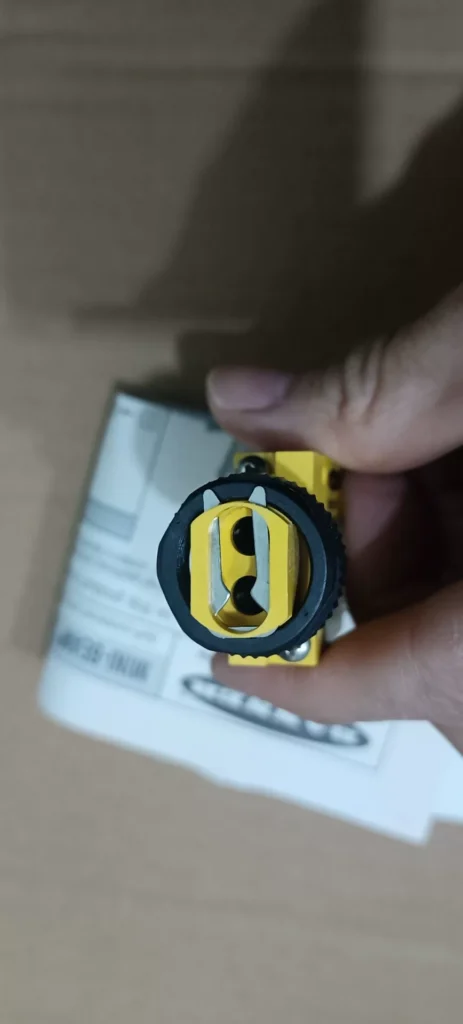Banner Engineering SM312FQD Sensor thumbnail
