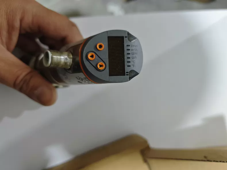 ifm Flow Sensor SB3232