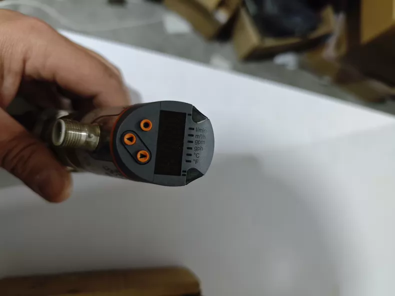 ifm Flow Sensor SB3232 thumbnail