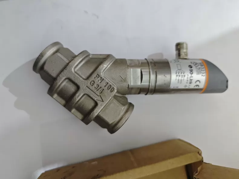 ifm Flow Sensor SB3232 thumbnail