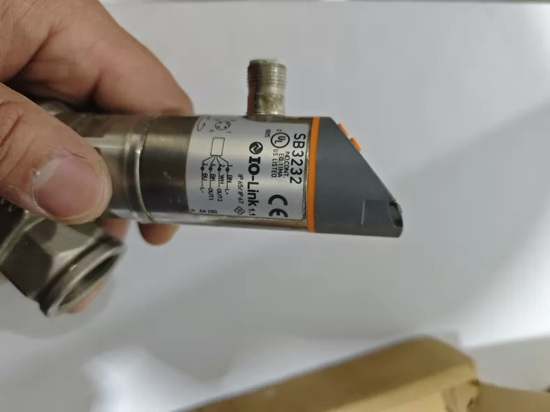 ifm Flow Sensor SB3232 thumbnail
