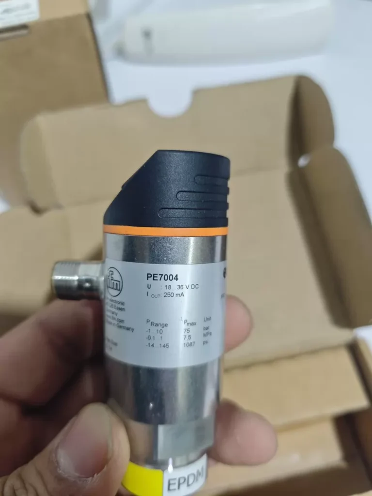 ifm Pressure Sensor PE7004 thumbnail