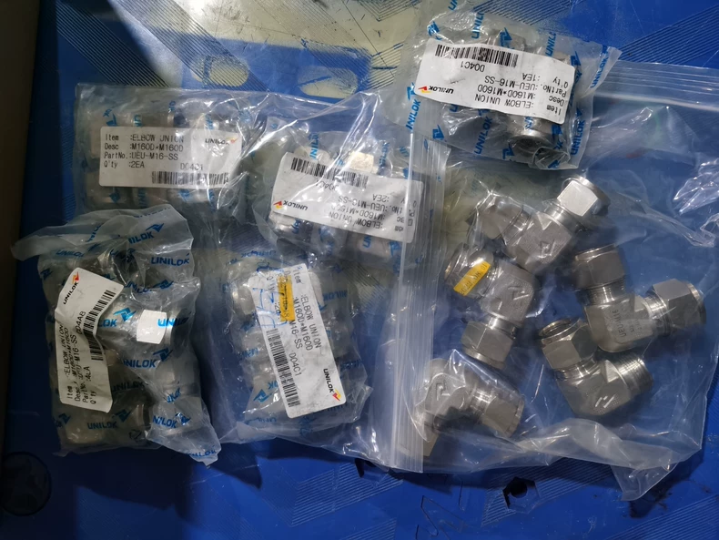 UNILOK UEU-M16-SS Connector