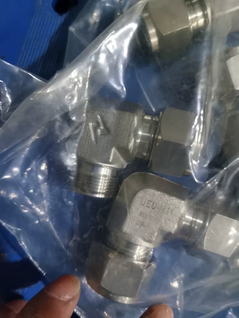 UNILOK UEU-M16-SS Connector thumbnail