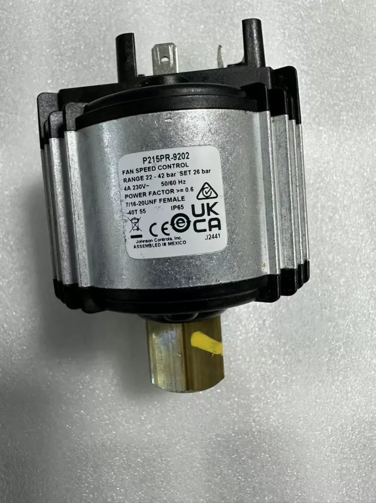 Johnson Controls P215PR-9202 Pressure Controller thumbnail