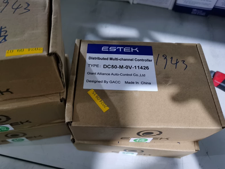 ESTEK DC50-M-0V-11426 Temperature Controller thumbnail