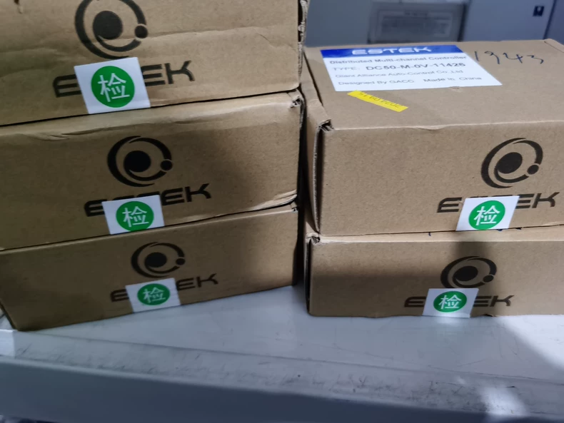 ESTEK DC50-M-0V-11426 Temperature Controller thumbnail