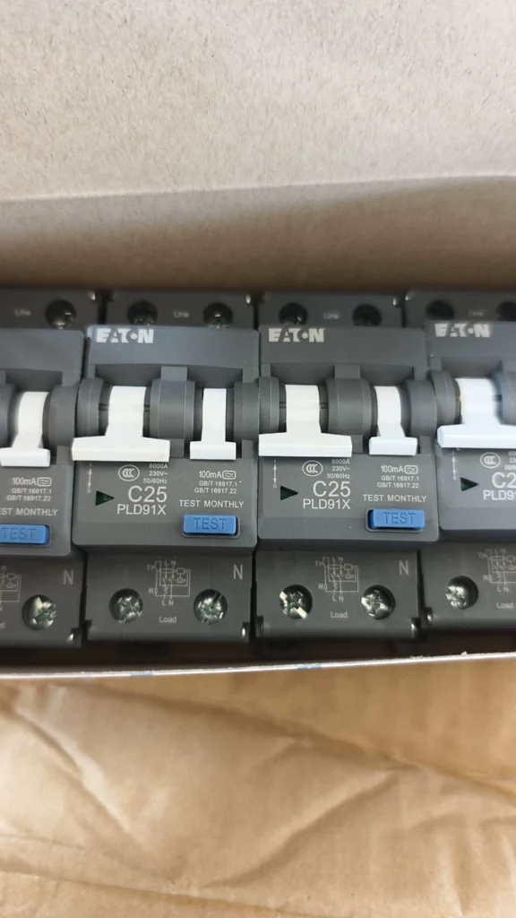 Eaton PLD91X-25/1N/C/01-A Residual Current Circuit Breaker thumbnail