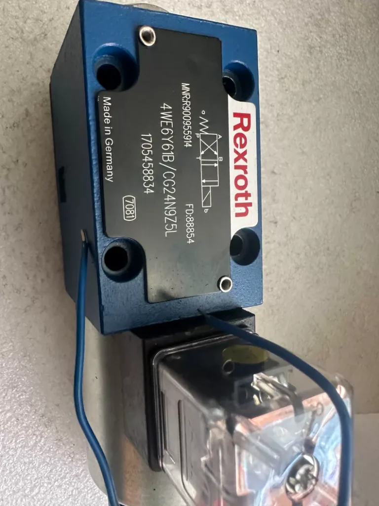 Bosch Rexroth 4WE6Y61B/CG24N9Z5L Directional Control Valve thumbnail