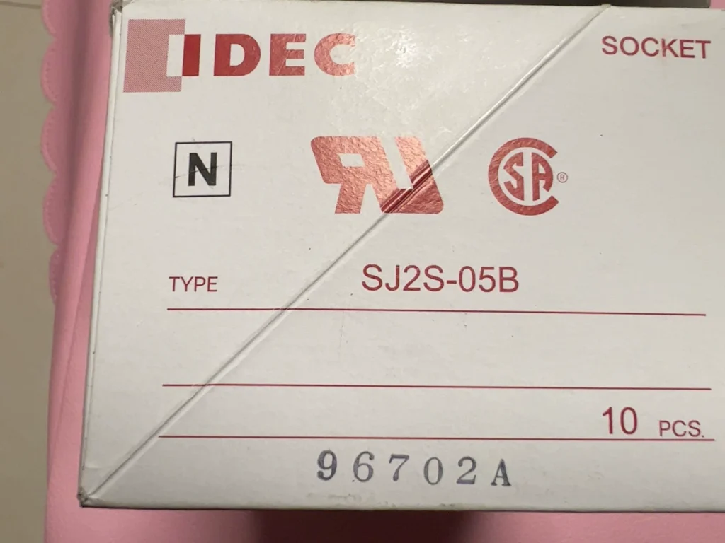 IDEC SJ2S-05B Relay