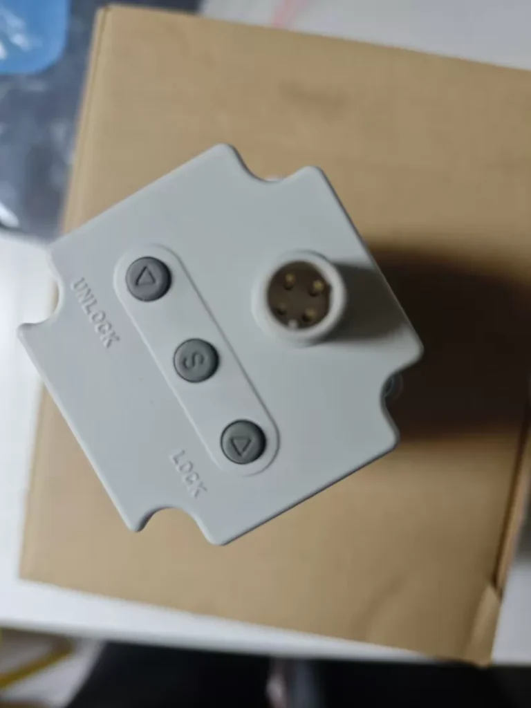 SMC ITV2050-312N Electro-Pneumatic Regulator thumbnail