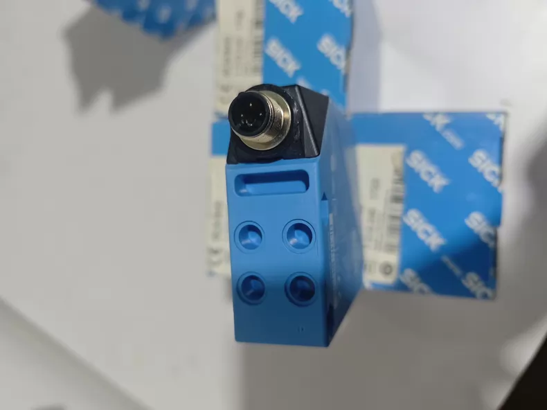 SICK Photoelectric Sensor WL34-B430