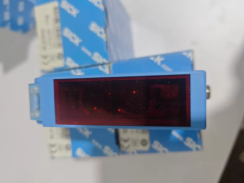 SICK Photoelectric Sensor WL34-B430 thumbnail