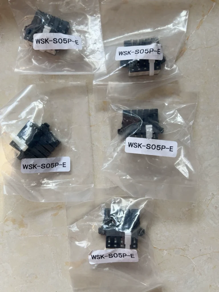 Fuji Electric WSK-S05P-E Connector