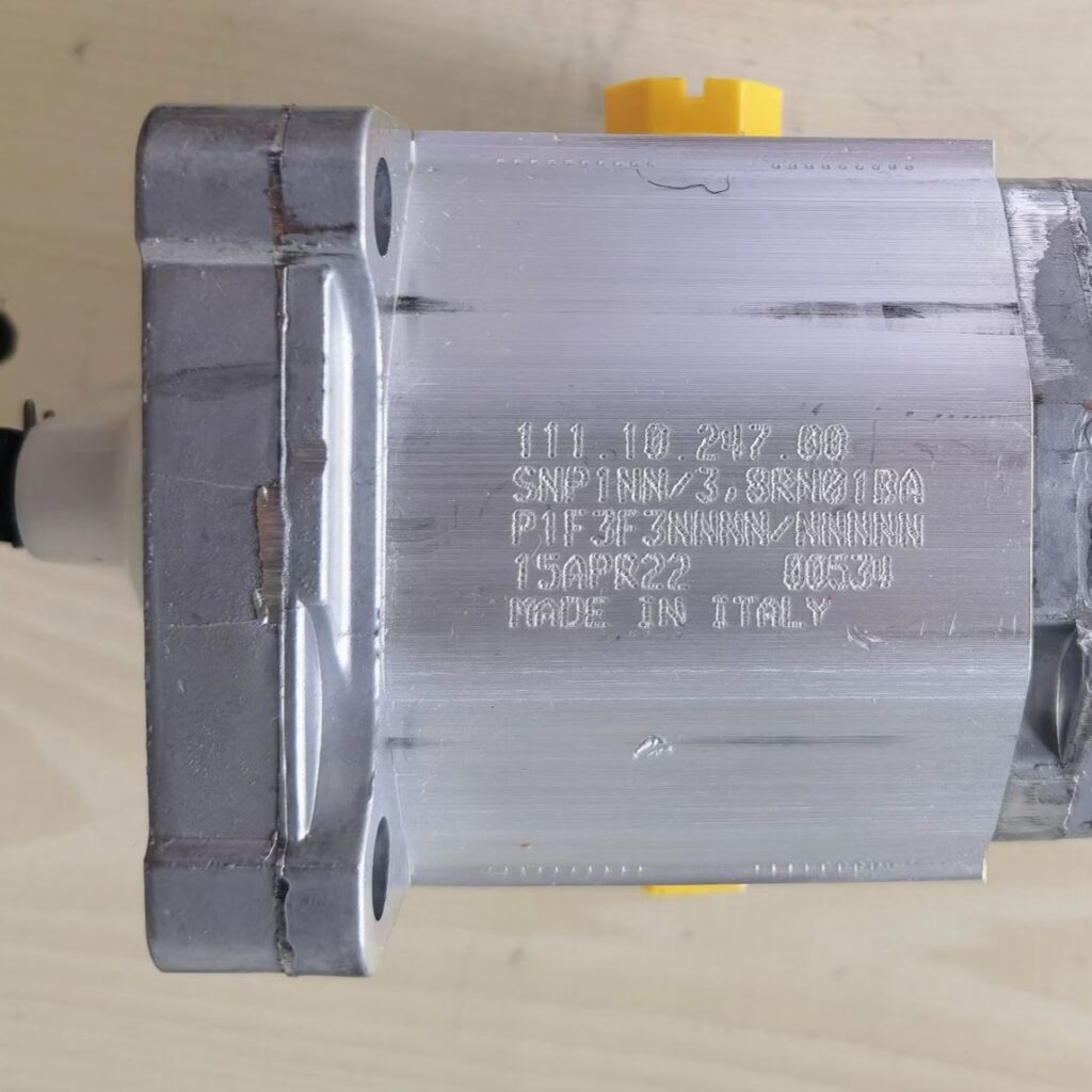 Danfoss 111.10.247.00 Gear Pump
