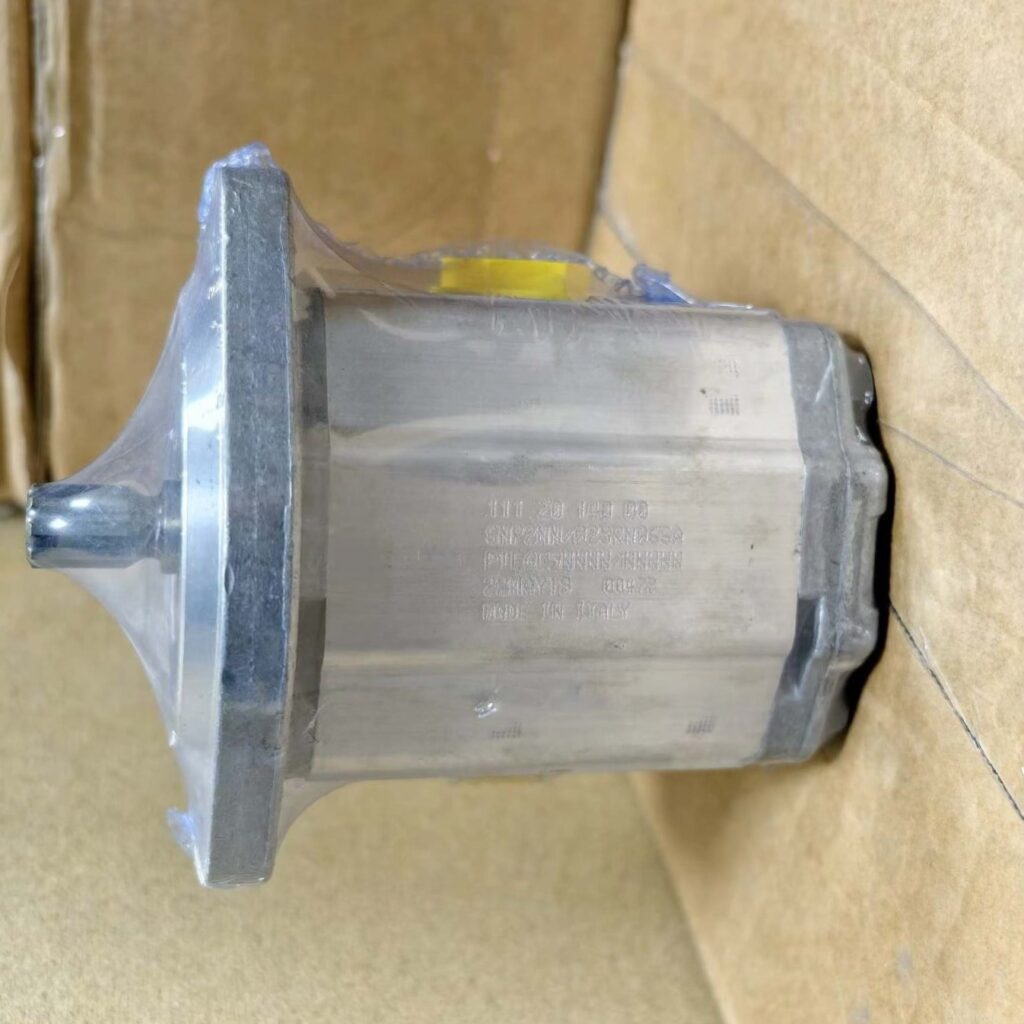 Danfoss 111.10.247.00 Gear Pump thumbnail