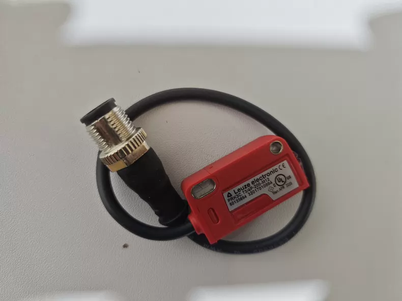Leuze electronic Photoelectric Sensor PRK3C.T3/4P-200-M12